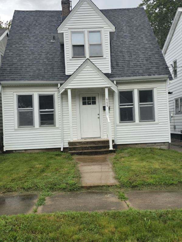 property at 609 W Willcox Ave