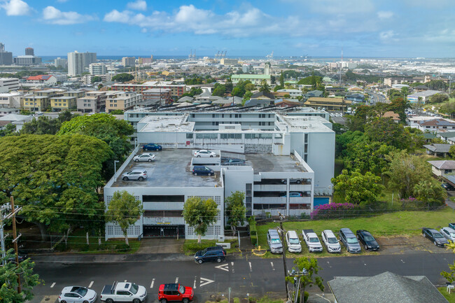 Kunawai Terrace in Honolulu, HI - Building Photo - Building Photo