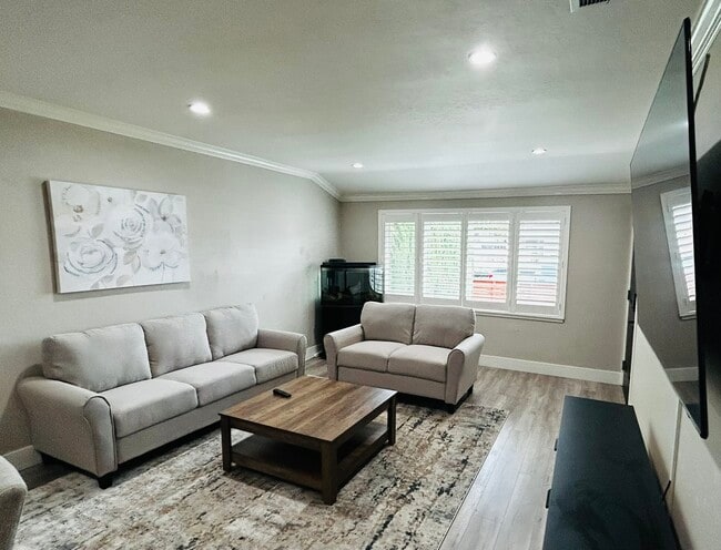 property at 1569 Hillmont Ave