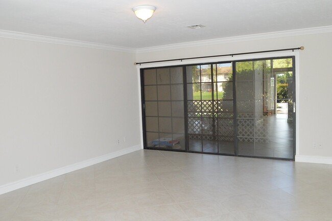 26560 Southern Pines Dr in Bonita Springs, FL - Building Photo - Building Photo