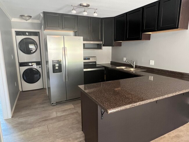 103 Foxfire Dr, Unit 3