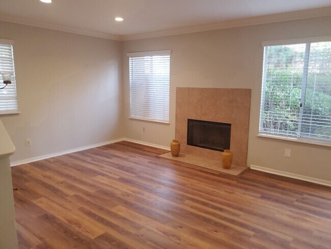 4957 Del Monte Ave in San Diego, CA - Building Photo - Building Photo