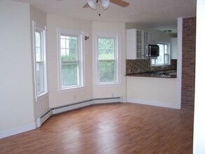 146 Hillside Rd in Watertown, MA - Building Photo - Building Photo