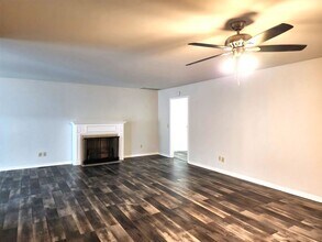 2224 NW 49th St in Oklahoma City, OK - Building Photo - Building Photo