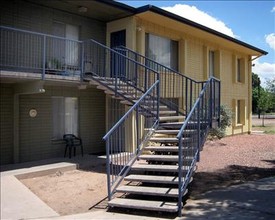 Menlo Park Apartments in Tucson, AZ - Building Photo - Building Photo