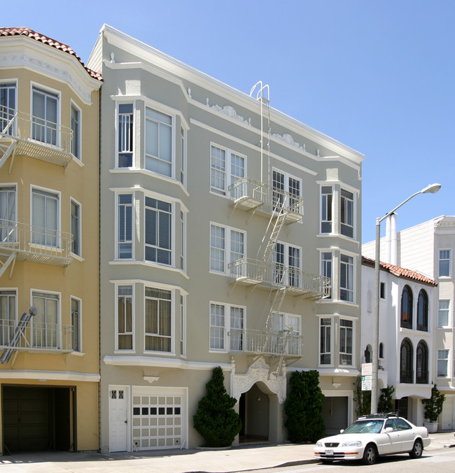 Pierce Apartments in San Francisco, CA - Building Photo - Building Photo