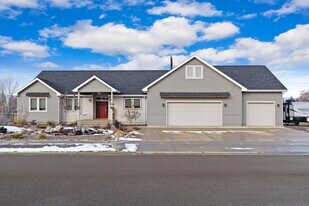 1015 Riparian Dr in Columbia Falls, MT - Building Photo