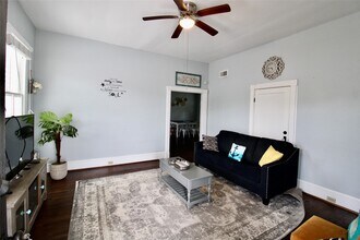 901 Broadway Avenue J in Galveston, TX - Building Photo - Building Photo