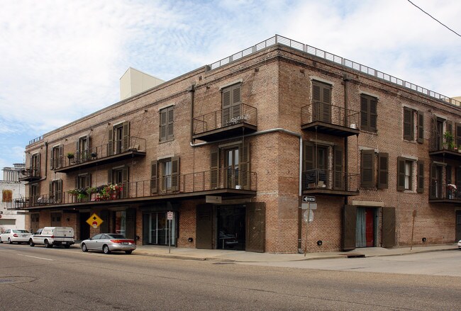 900 S Peters St in New Orleans, LA - Building Photo - Building Photo