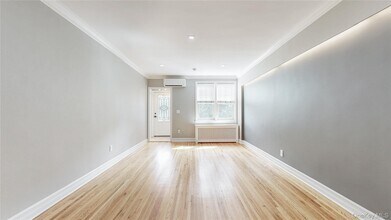 67-04 Selfridge St in Queens, NY - Building Photo - Building Photo