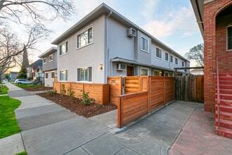 2721 T St in Sacramento, CA - Building Photo - Primary Photo