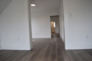70 Arlington St, Unit 3 in Worcester, MA - Building Photo