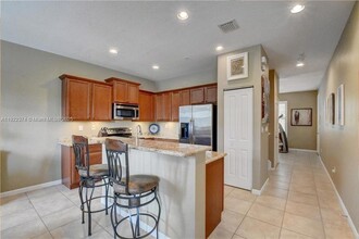 256 SW 6th Ct in Pompano Beach, FL - Foto de edificio - Building Photo