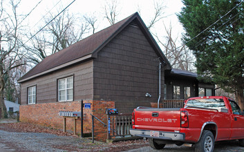 508 Gordon St in Durham, NC - Building Photo - Building Photo