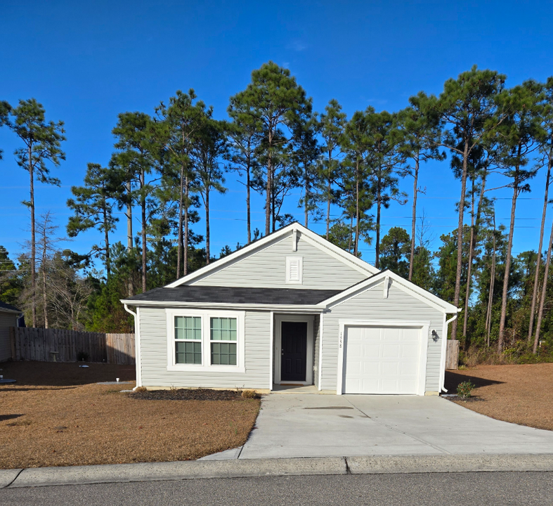 1558 New Sun Dr SE in Bolivia, NC - Building Photo