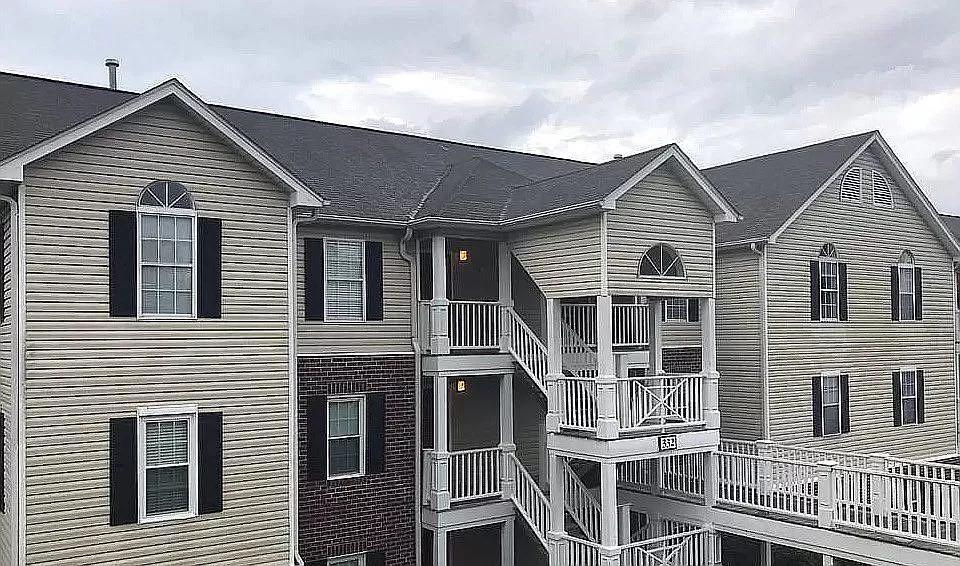 332 Bubble Creek Ct in Fayetteville, NC - Building Photo