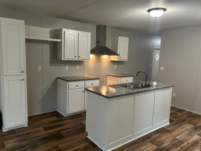 property at 20231 Perrilloux Rd