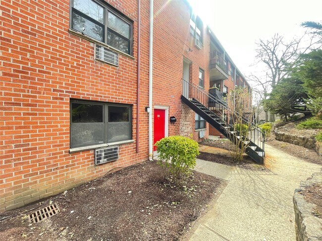 property at 51 Fieldstone Dr