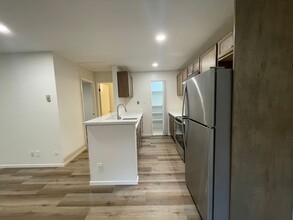 249 Boardwalk Dr in San Bruno, CA - Building Photo - Building Photo