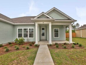 28 London Cir in Crawfordville, FL - Building Photo - Building Photo