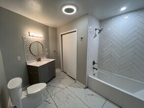 803 W Cedar St in Rawlins, WY - Building Photo - Building Photo