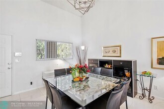 3457 NW 44th St in Lauderdale Lakes, FL - Building Photo - Building Photo