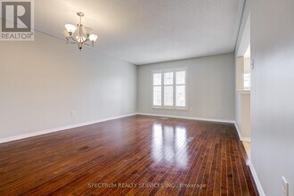 14 Martell Gate in Aurora, ON - Building Photo - Building Photo