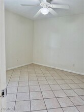 912 Cape Coral Pkwy W in Cape Coral, FL - Foto de edificio - Building Photo