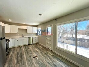 324 Davie Dr in Colorado Springs, CO - Building Photo - Building Photo