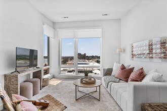 The Robinson in Revere, MA - Foto de edificio - Building Photo