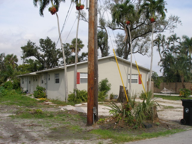 1701 SW 23rd St in Fort Lauderdale, FL - Building Photo - Building Photo