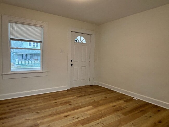 83 N Ewing St in Indianapolis, IN - Building Photo - Building Photo