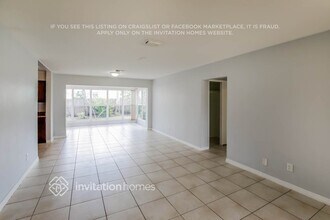 2408 SW 34th Ave in Fort Lauderdale, FL - Foto de edificio - Building Photo