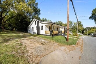 1005 E Russell Ave in High Point, NC - Foto de edificio - Building Photo