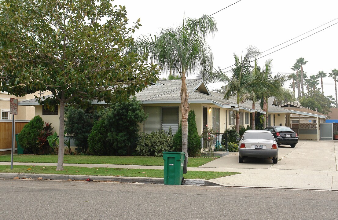 482-490 S Olive St in Orange, CA - Building Photo