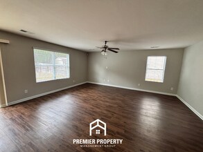213 Addison Dr in Calera, AL - Building Photo - Building Photo