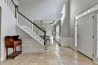 355 Gaines Oak Way in Suwanee, GA - Foto de edificio - Building Photo