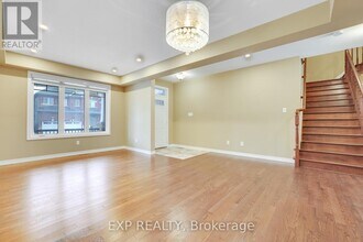 210 Rivertree St in Ottawa, ON - Building Photo - Building Photo