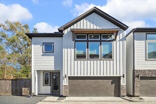 9414 Campbell Rd in Houston, TX - Building Photo