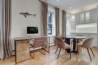260 W Broadway in New York, NY - Building Photo - Building Photo