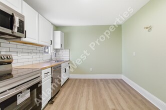 1512 Blair Ave, Unit C in Cincinnati, OH - Foto de edificio - Building Photo