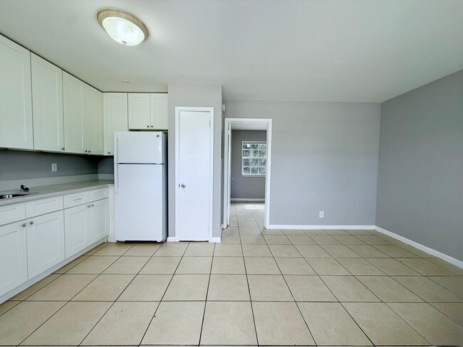 4306 Greenwood Ave in West Palm Beach, FL - Building Photo - Building Photo
