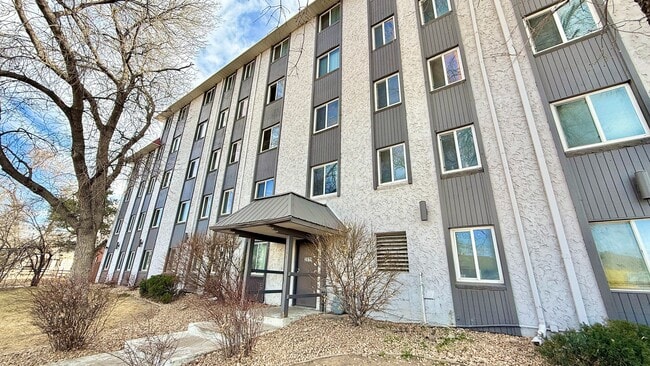 Monte Vista in Aurora, CO - Foto de edificio - Building Photo