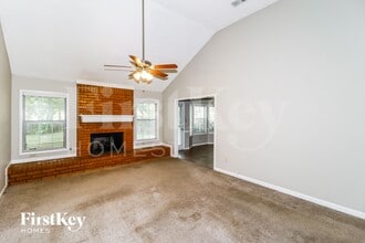 8532 Overcup Oaks Dr in Memphis, TN - Building Photo - Building Photo