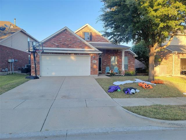 4005 Summerhill Ln in Fort Worth, TX - Building Photo - Building Photo