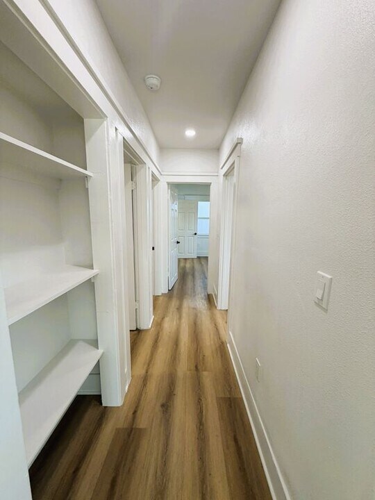 1175 E Broadway in Long Beach, CA - Foto de edificio