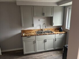 1207 Monongahela Blvd in White Oak, PA - Building Photo