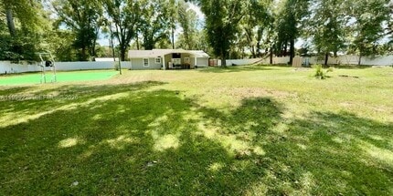 399 SW Broderick Dr in Lake City, FL - Building Photo - Building Photo