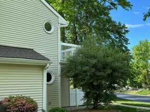 2 Wynwood Dr in Monmouth Junction, NJ - Building Photo - Building Photo