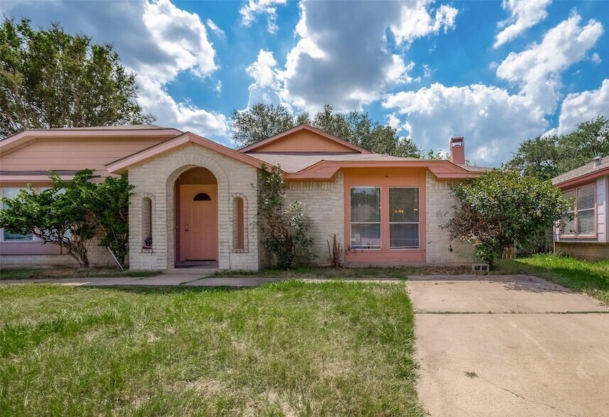 11009 Crenchrus Ct in Houston, TX - Foto de edificio